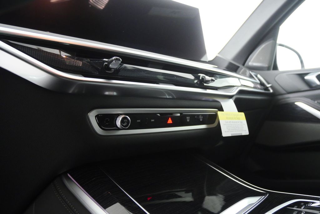 Thumbnail: 2026 BMW X5 - 20