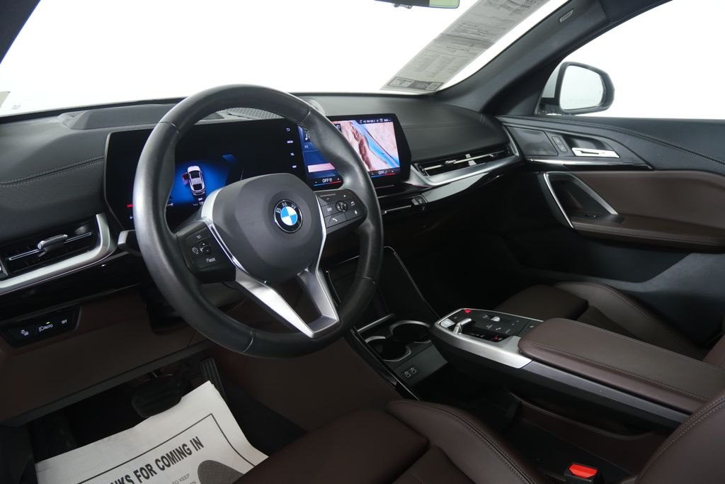Thumbnail: 2025 BMW X2 - 12