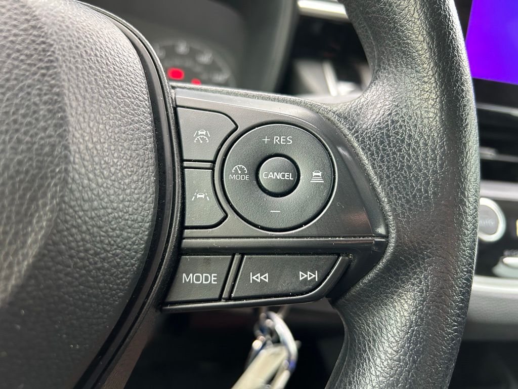 2024 Toyota Corolla LE 18