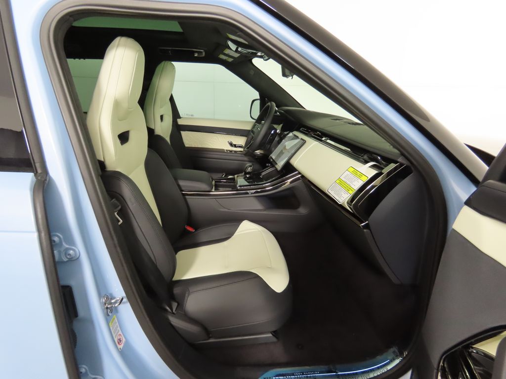 2025 Land Rover Range Rover Sport  21