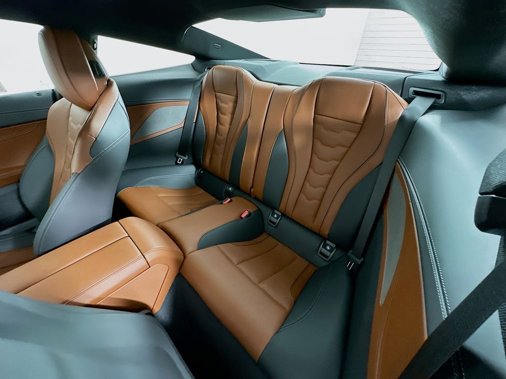 Thumbnail: 2026 BMW 8 Series - 17