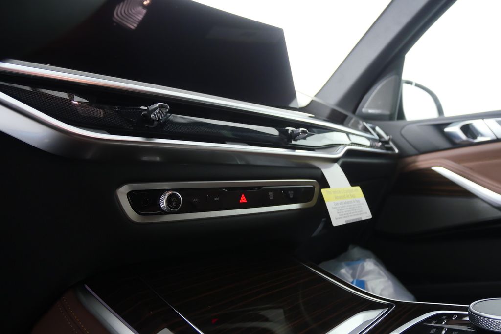 Thumbnail: 2026 BMW X5 - 21