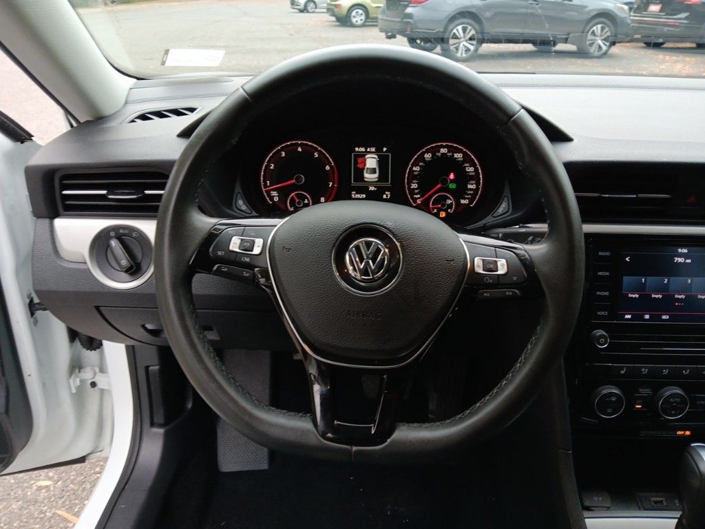 2021 Volkswagen Passat 2.0T SE 14