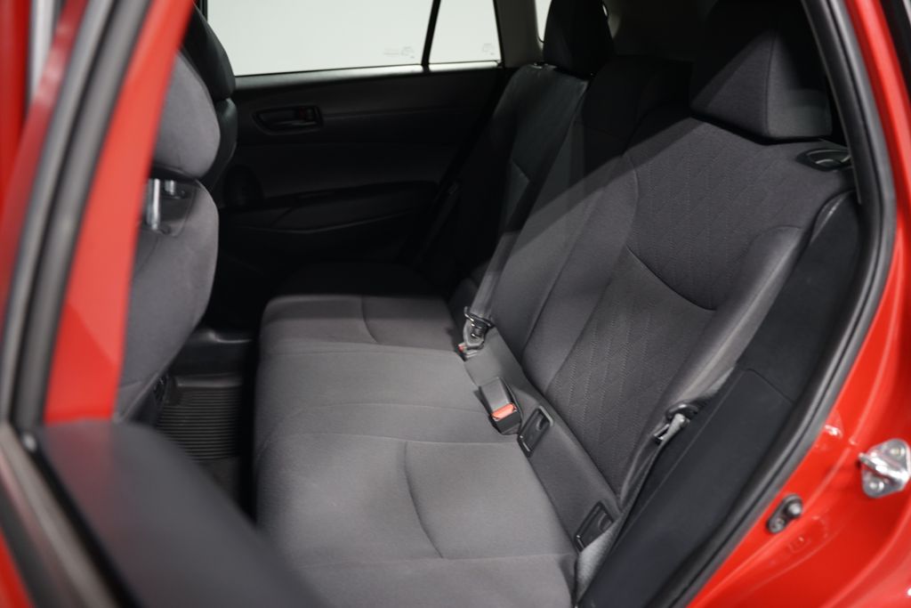2022 Toyota Corolla Cross LE 27