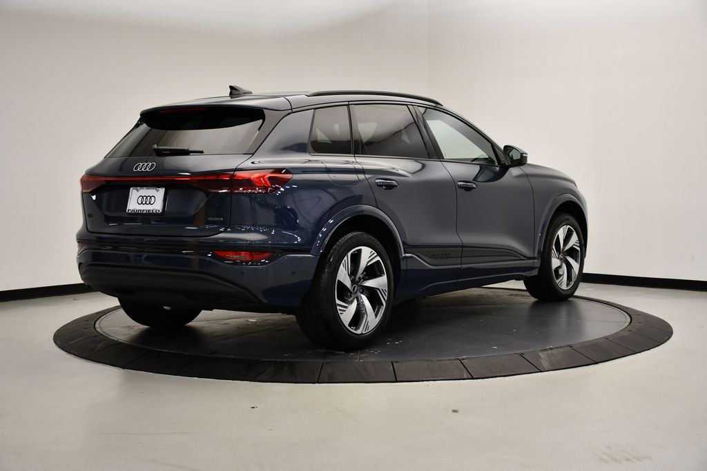 Thumbnail: 2025 Audi Q6 e-tron - 5