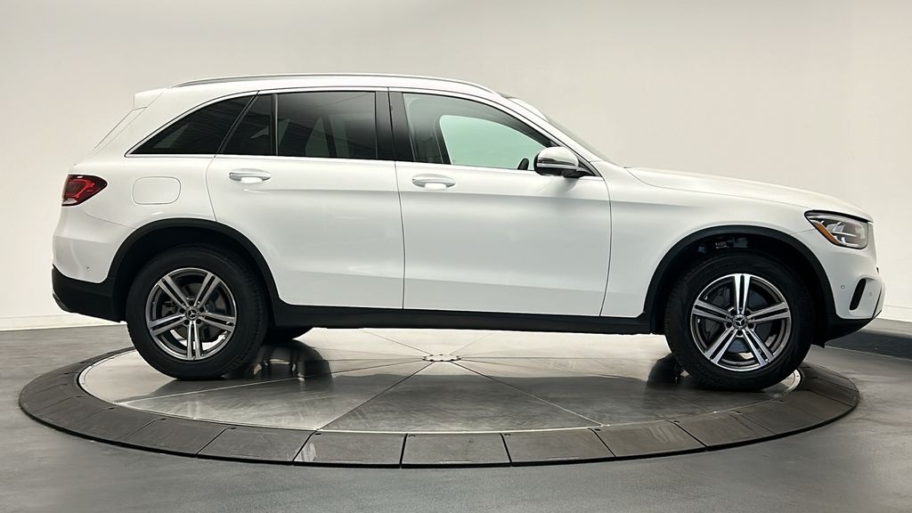 2022 Mercedes-Benz GLC 300 8