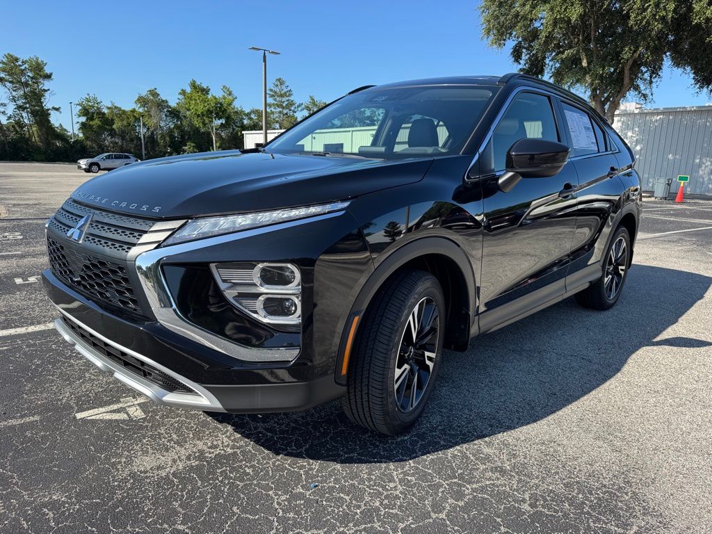 2025 Mitsubishi Eclipse Cross SE photo 2