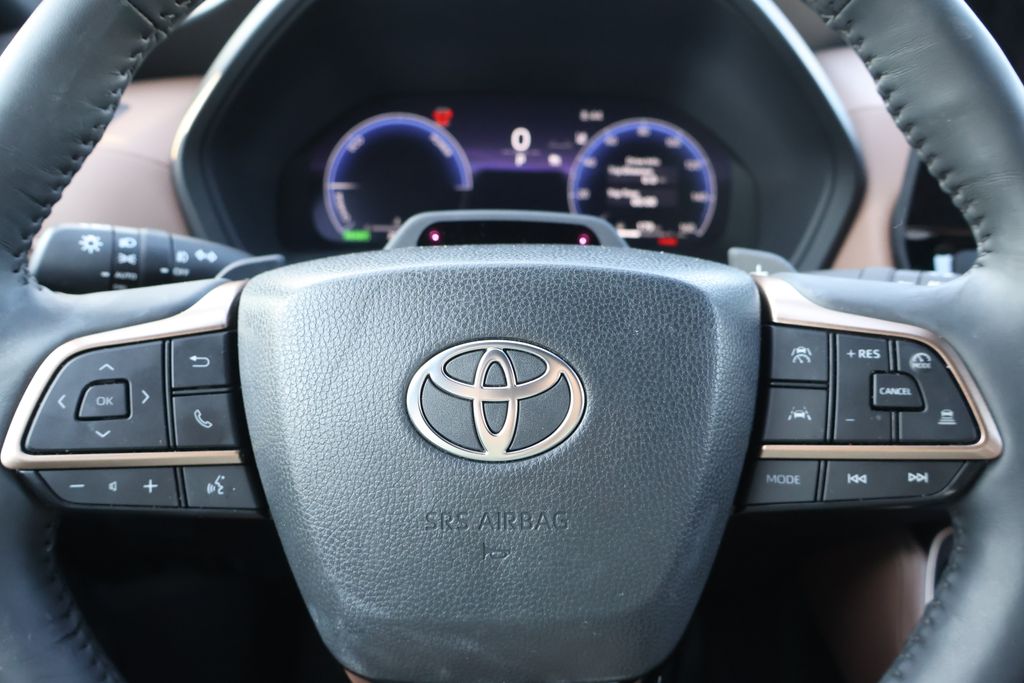 Thumbnail: 2025 Toyota Grand Highlander - 17