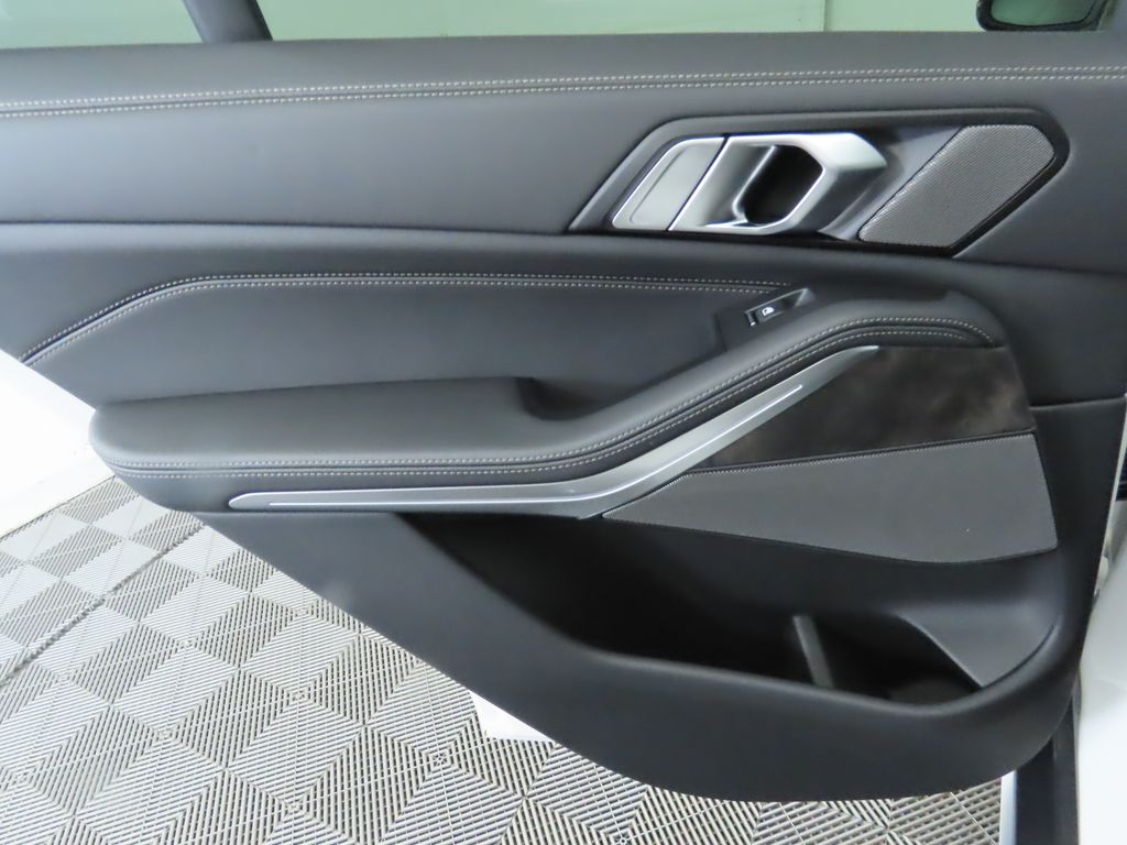 Thumbnail: 2026 BMW X5 - 27