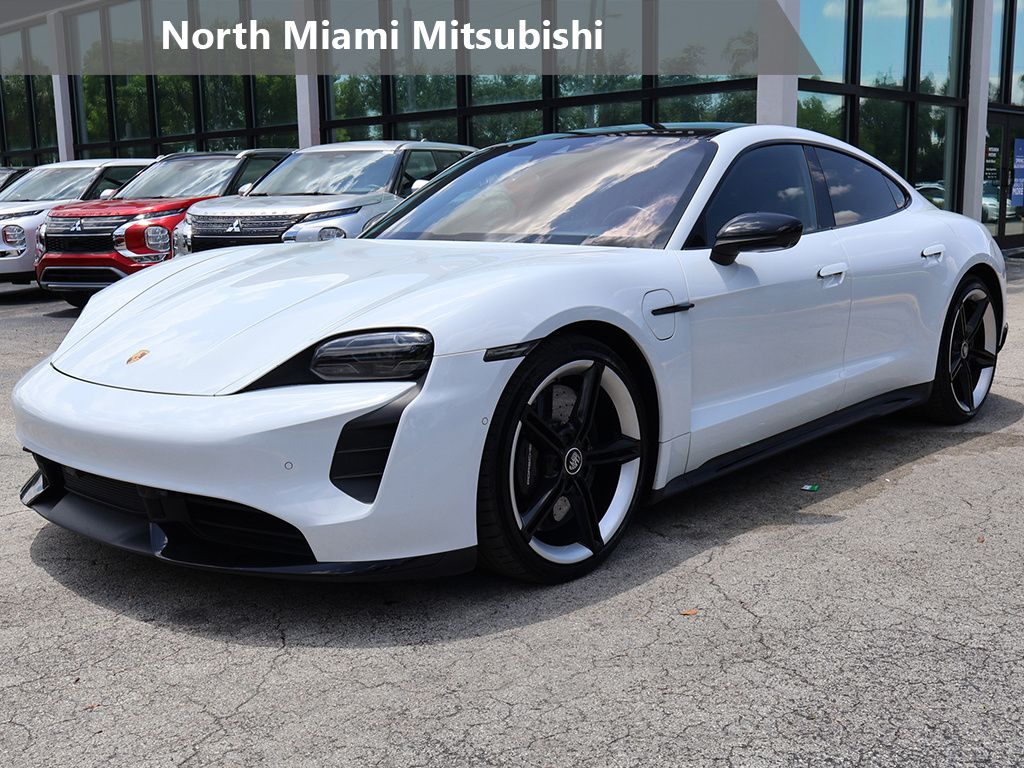 2020 Porsche Taycan Turbo's photo