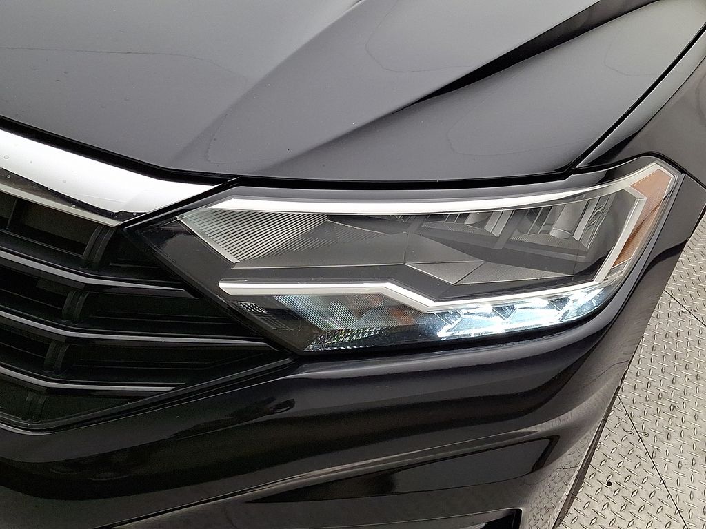 Thumbnail: 2020 Volkswagen Jetta - 9
