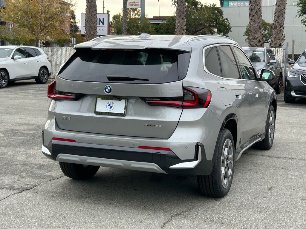 Thumbnail: 2026 BMW X1 - 5