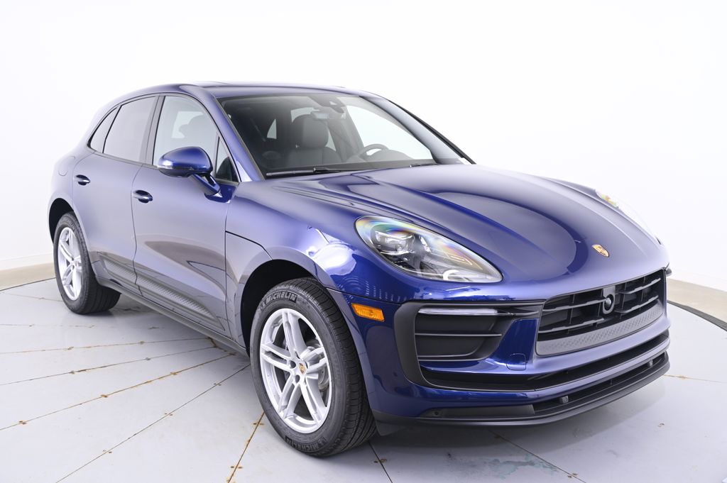 Thumbnail: 2025 Porsche Macan - 9