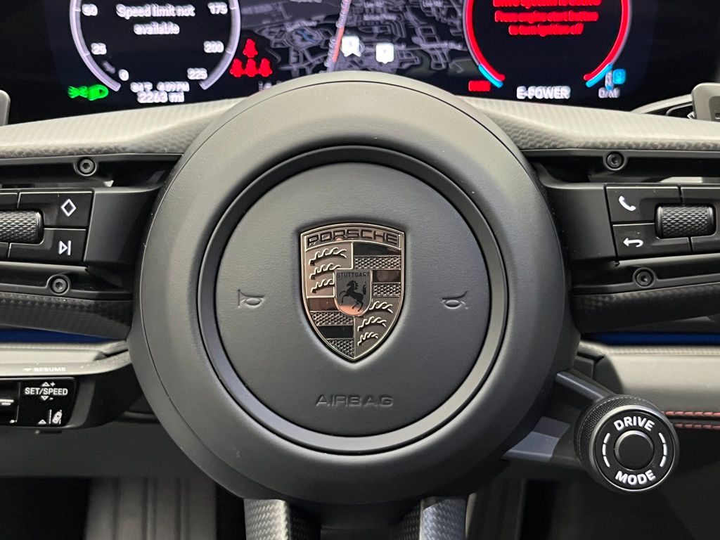 Thumbnail: 2025 Porsche Panamera - 14