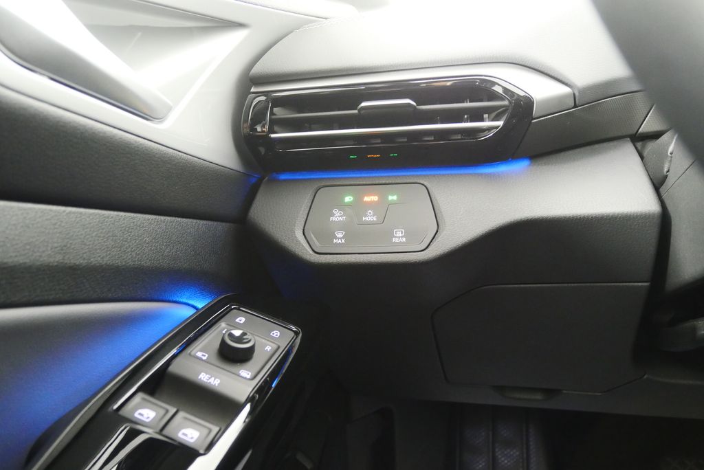 Thumbnail: 2023 Volkswagen ID.4 - 21