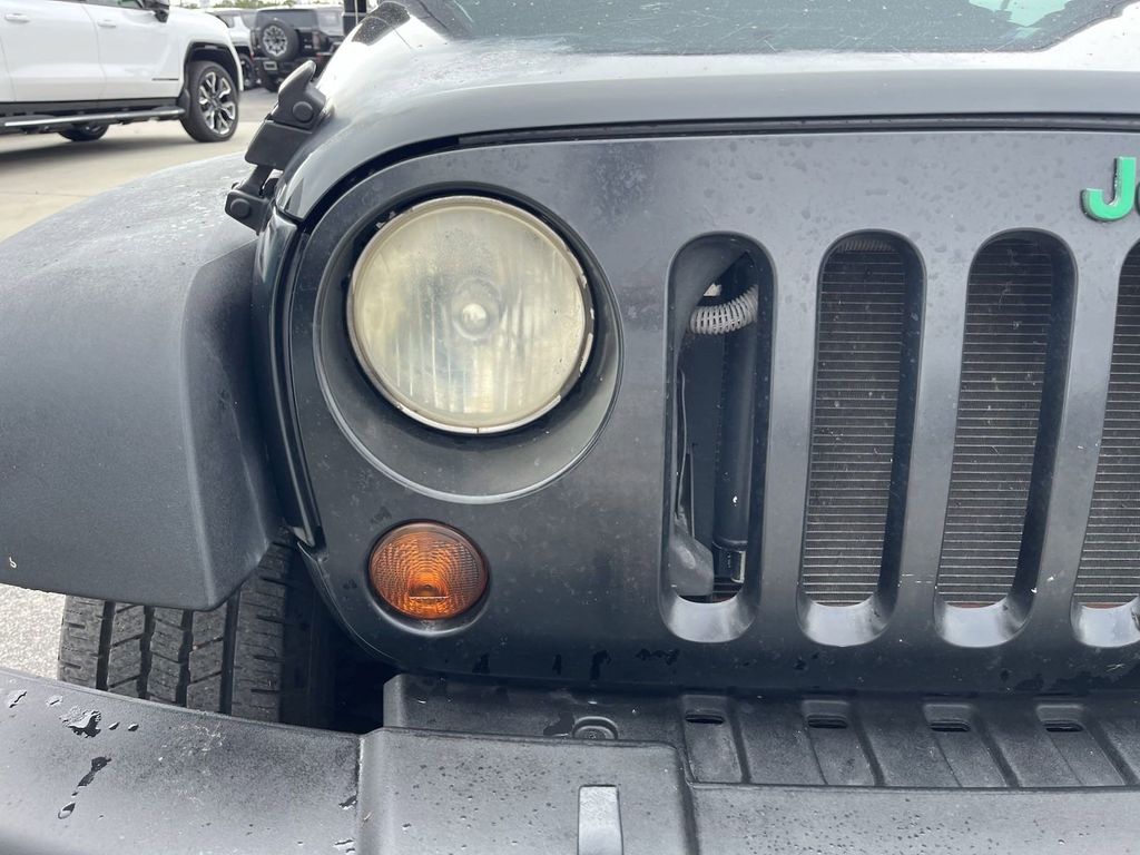 2008 Jeep Wrangler X 9