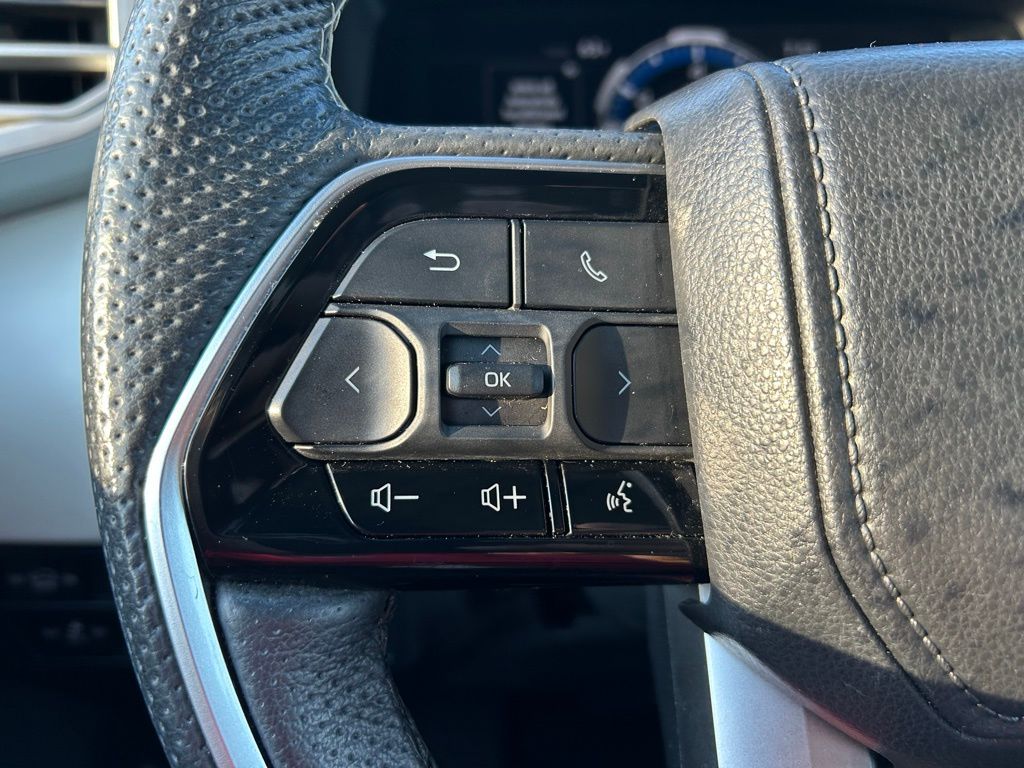 Thumbnail: 2024 Toyota Sequoia - 21