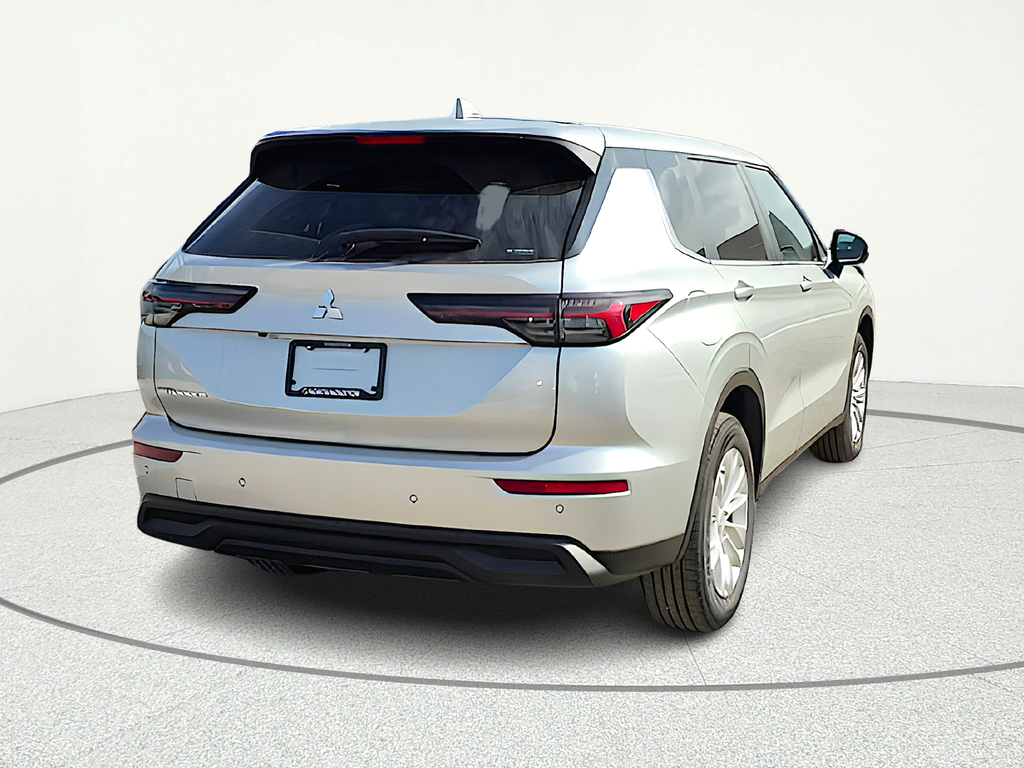 2026 Mitsubishi Outlander ES - 5