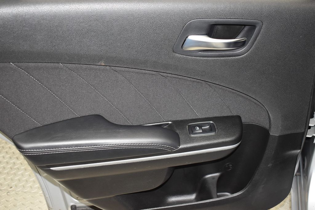 Thumbnail: 2022 Dodge Charger - 31