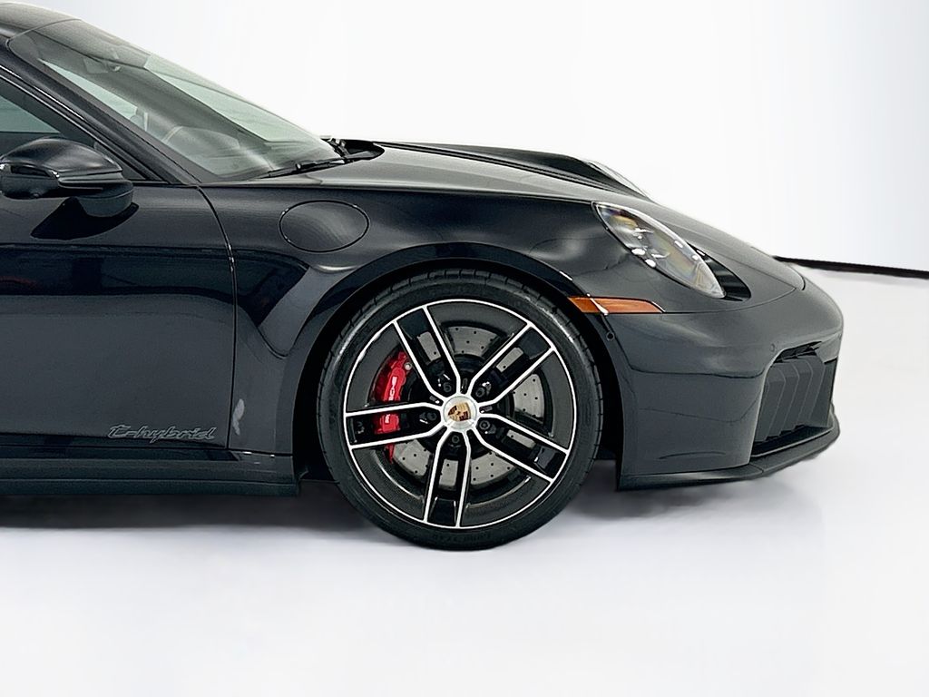 Thumbnail: 2026 Porsche 911 - 11