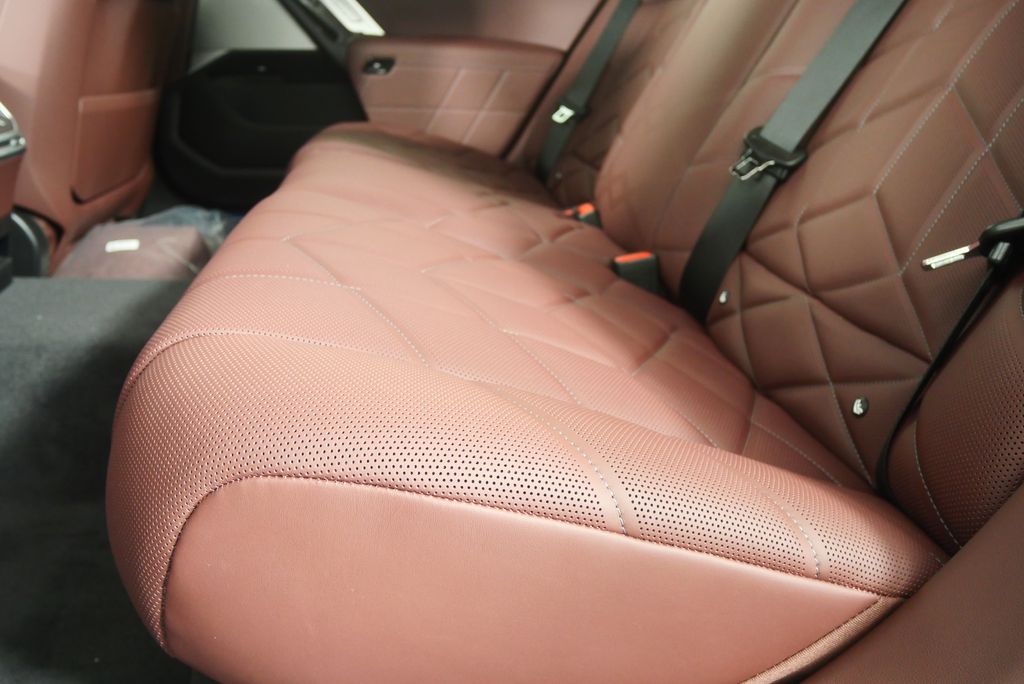 Thumbnail: 2026 BMW i7 - 14