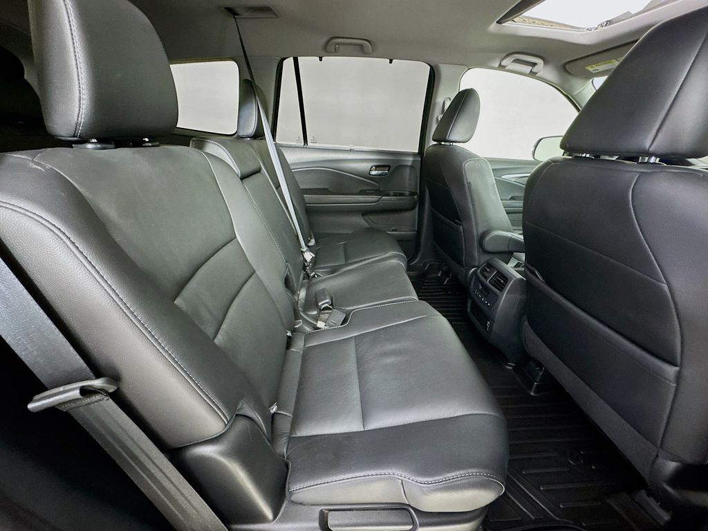 Used Car 2021 Honda Pilot  Special Edition For Sale Under $30,000 In Austin, Texas