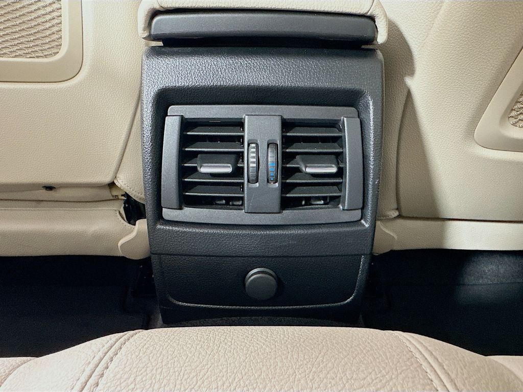 Thumbnail: 2019 BMW 2 Series - 23