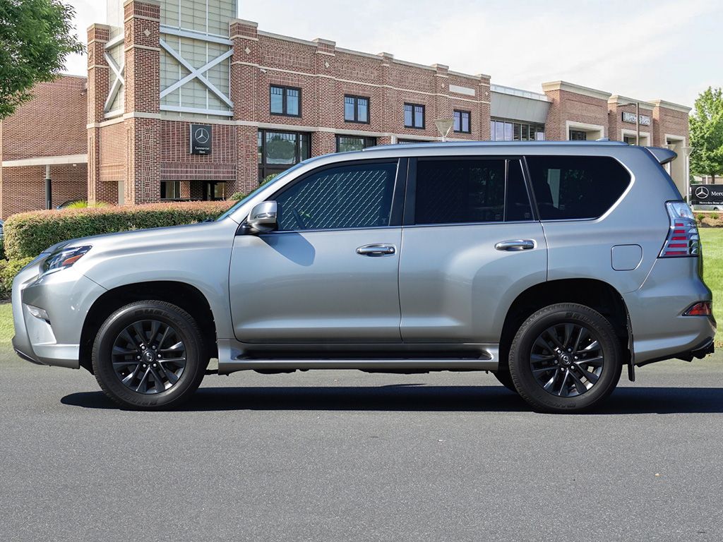 Thumbnail: 2021 Lexus GX - 8