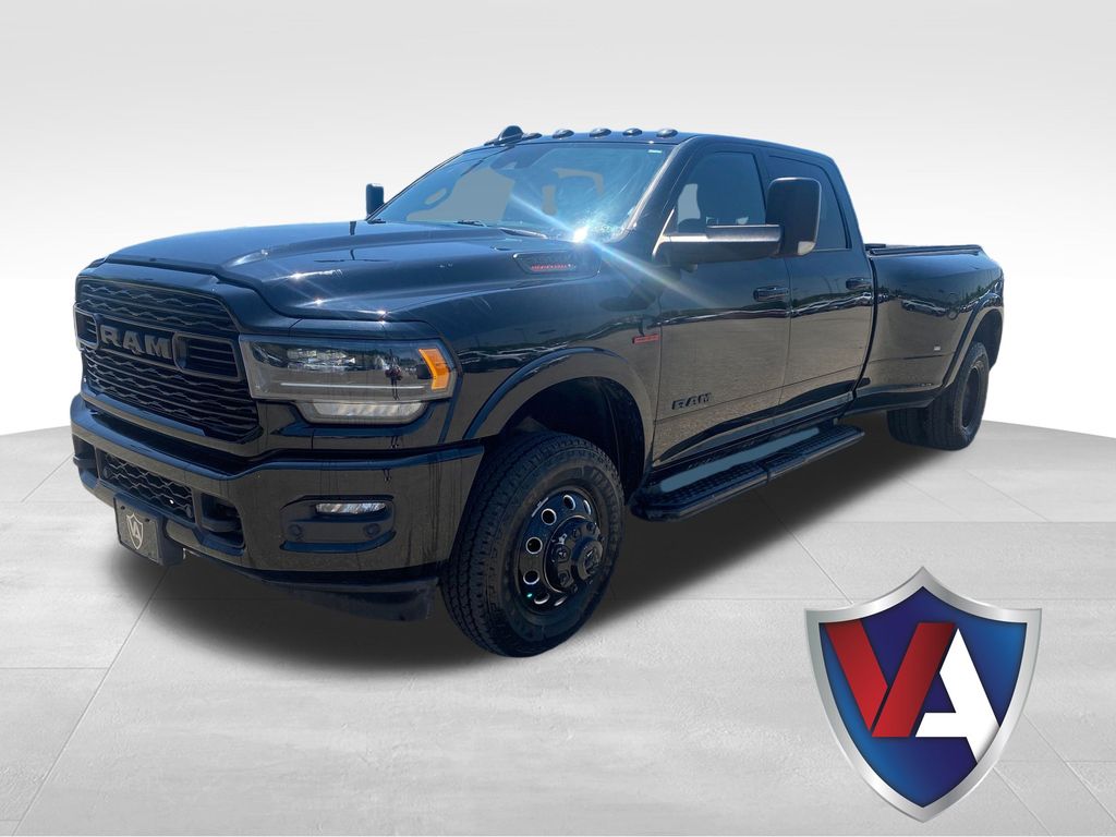 2022 RAM 3500 Limited Crew Cab LB DRW 4WD