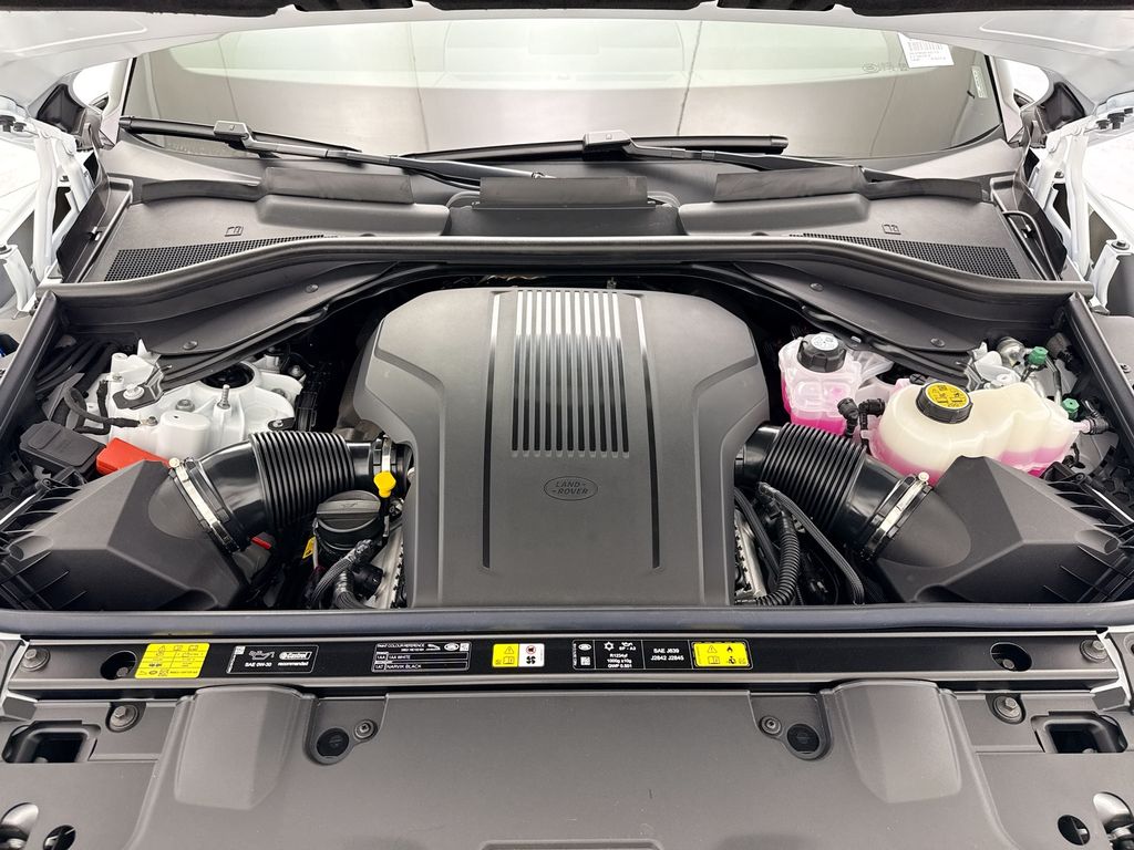 Thumbnail: 2026 Land Rover Range Rover - 28
