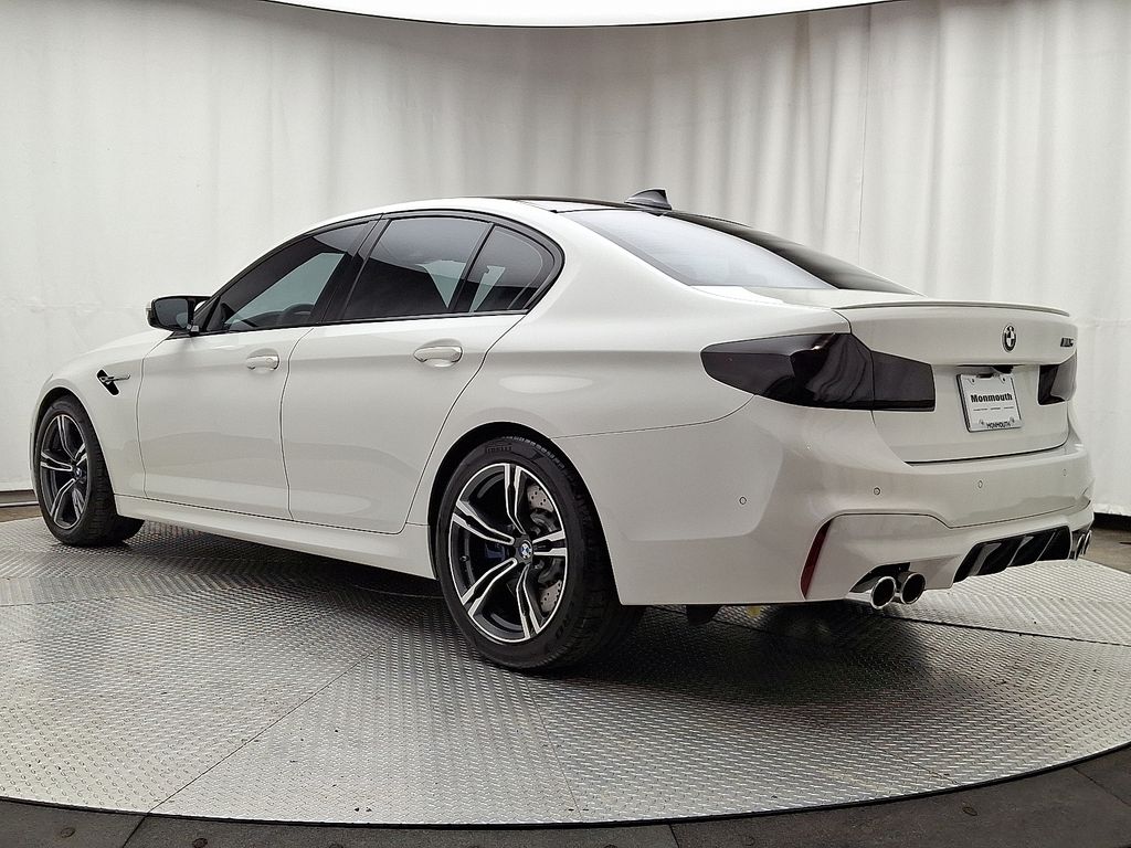 Thumbnail: 2019 BMW M5 - 6