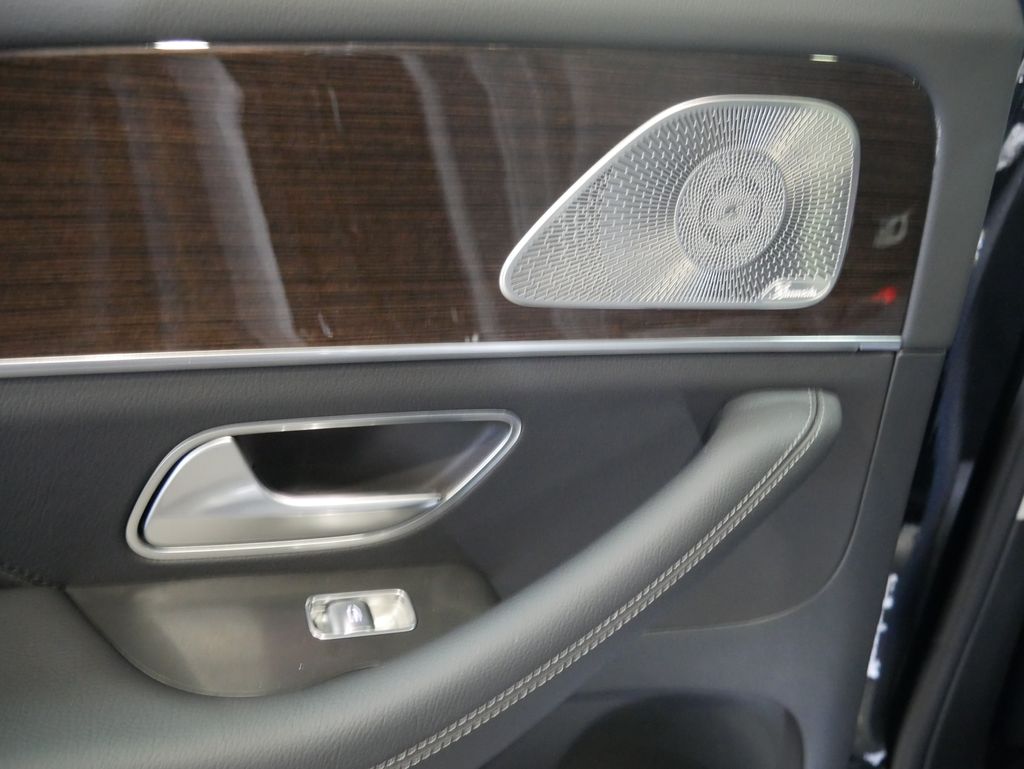 Thumbnail: 2026 Mercedes-Benz GLE - 23