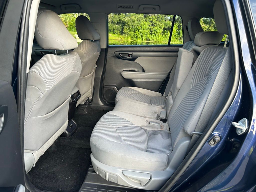 Thumbnail: 2021 Toyota Highlander - 14