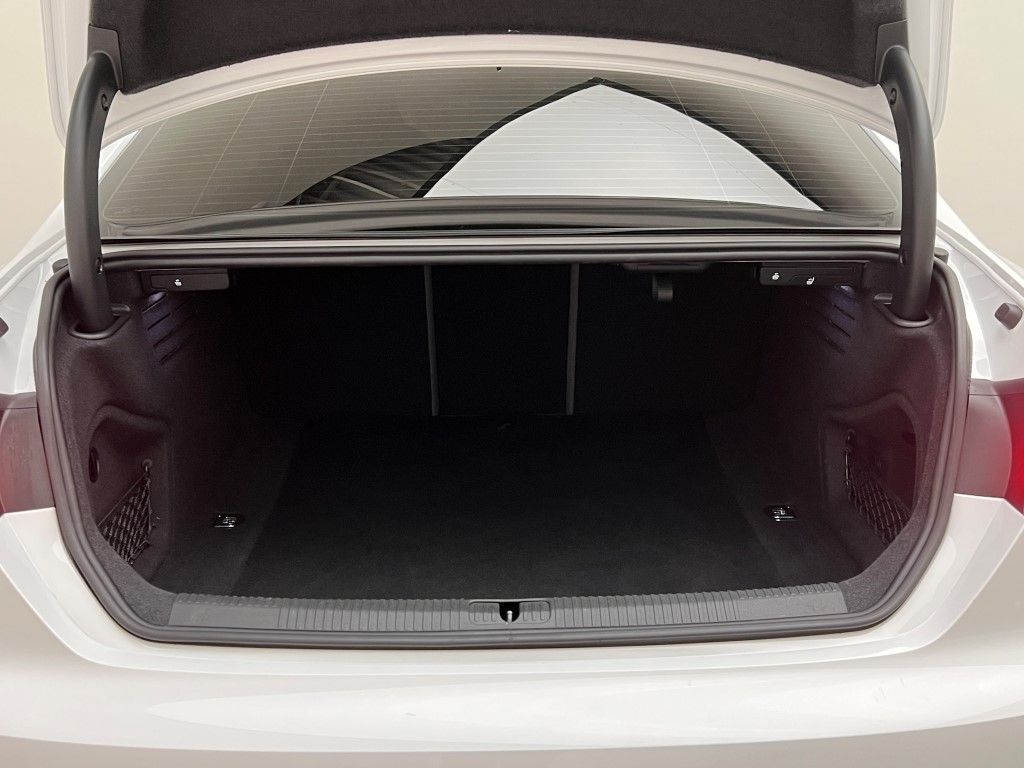 Thumbnail: 2022 Audi S5 - 9