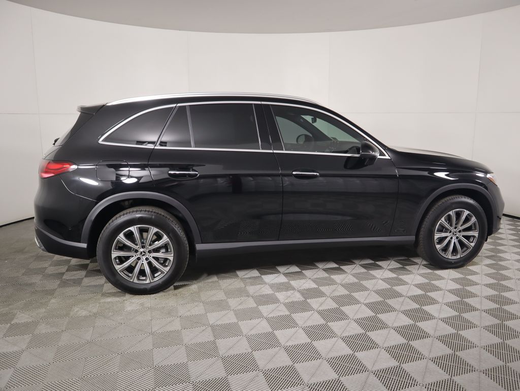 Thumbnail: 2026 Mercedes-Benz GLC - 4