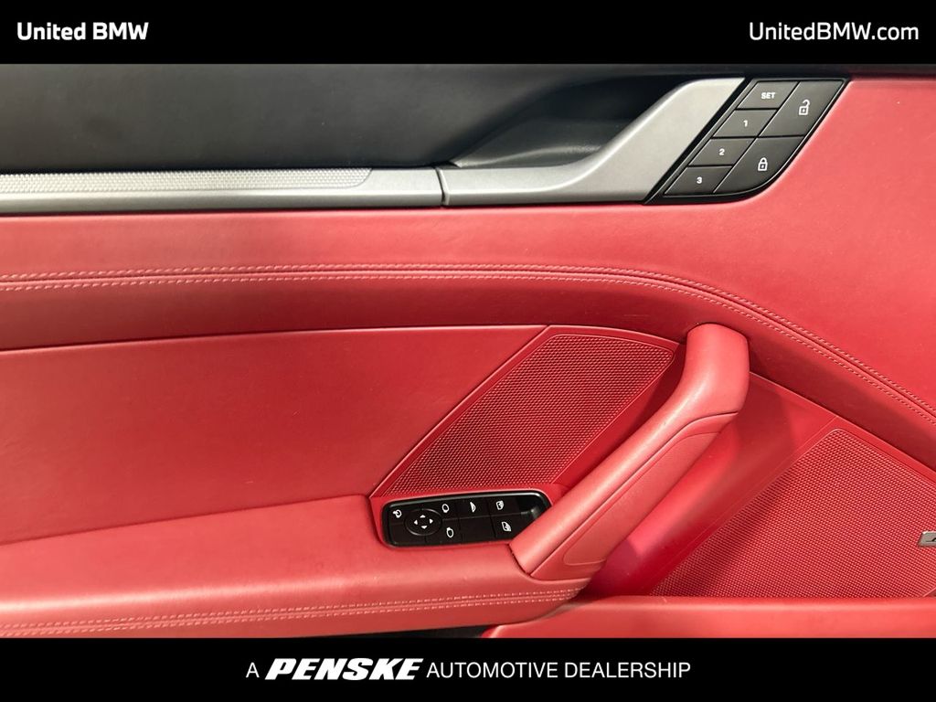 Thumbnail: 2022 Porsche 911 - 11