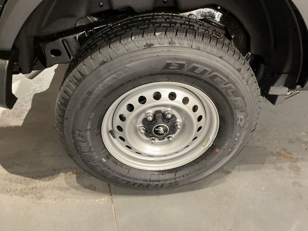 New 2025 Black Ford Base image 21