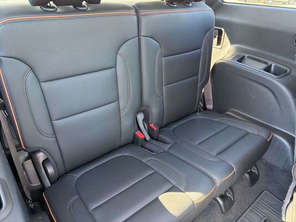 2022 GMC Acadia AWD AT4