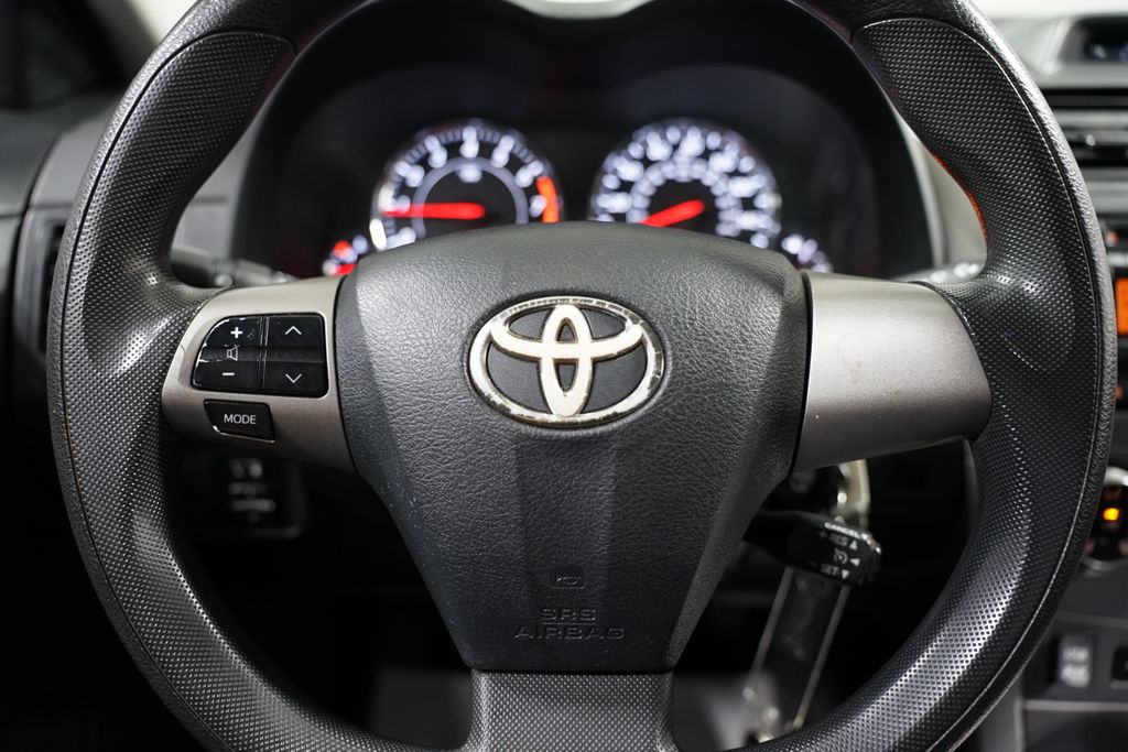 2012 Toyota Corolla LE 12