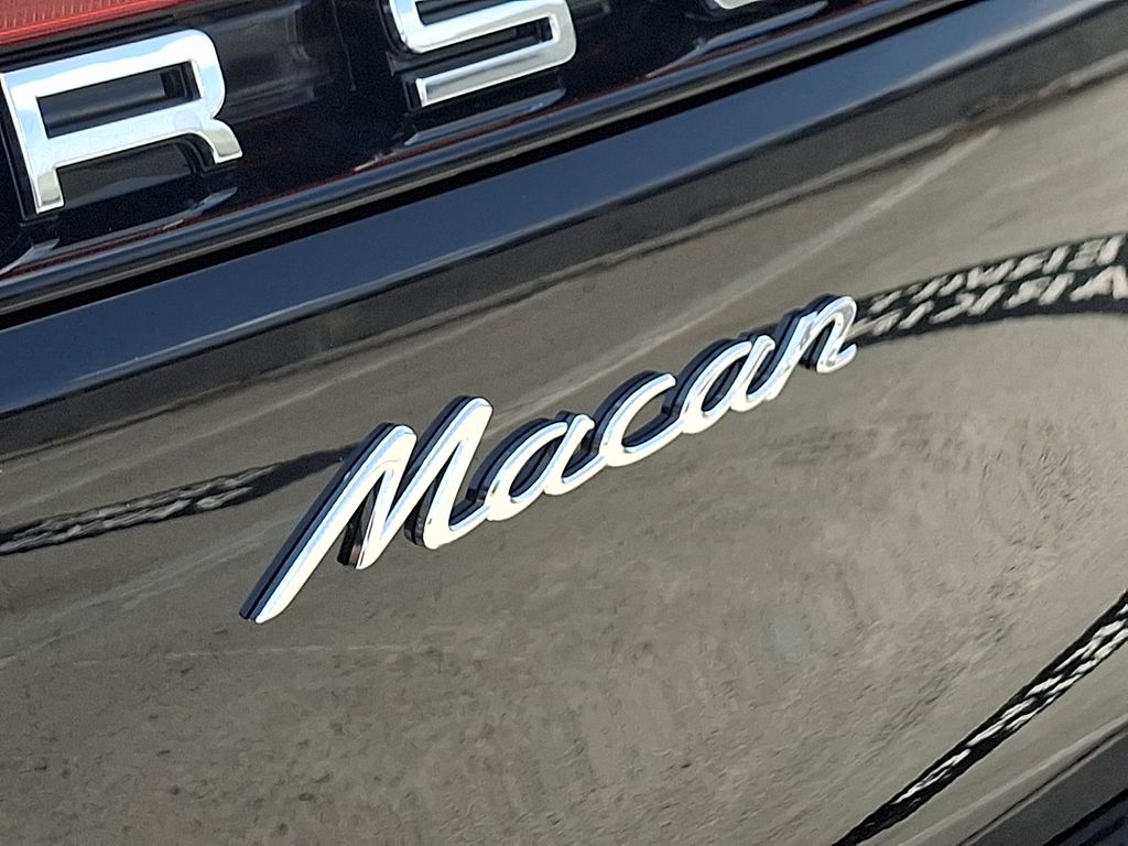 Thumbnail: 2026 Porsche Macan - 28