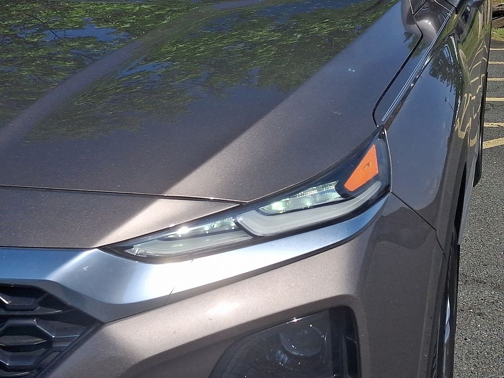 2020 Hyundai Santa Fe SE 9