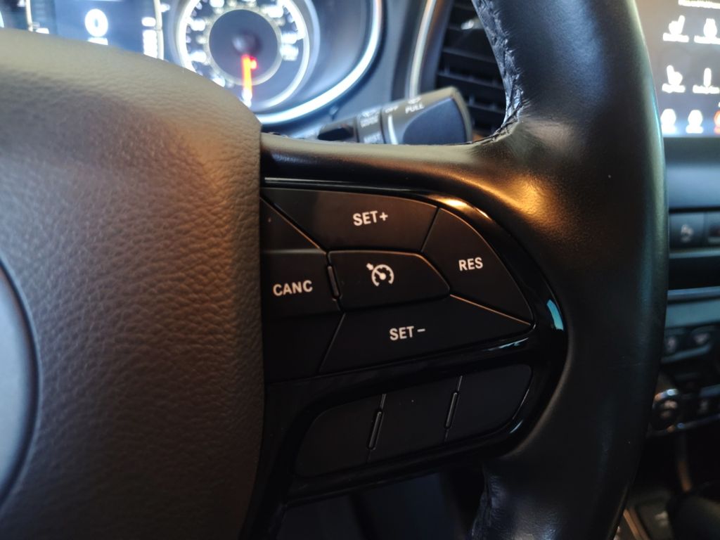 Used Car 2021 Jeep Cherokee  Altitude For Sale Under $25,000 In Austin, Texas