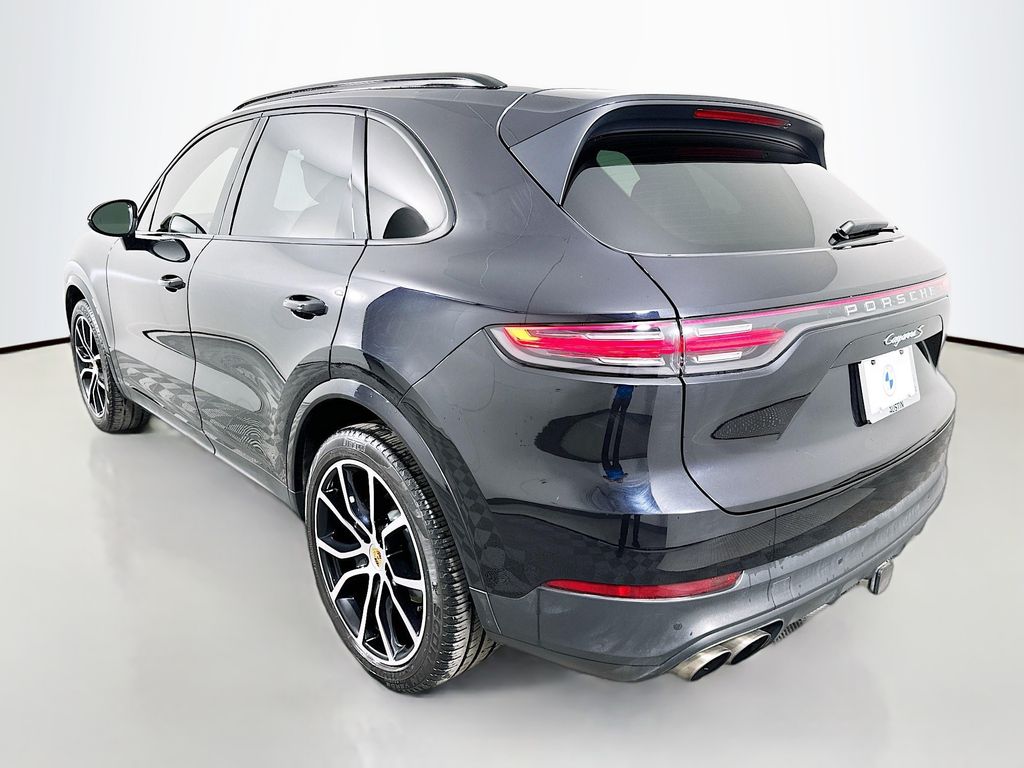 Thumbnail: 2019 Porsche Cayenne - 7