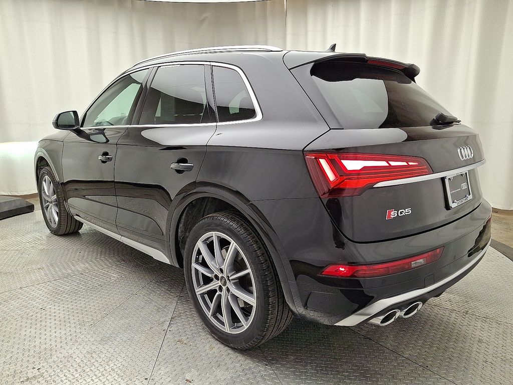 Thumbnail: 2024 Audi SQ5 - 6