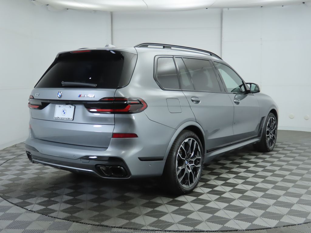 2026 BMW X7 M60i 5