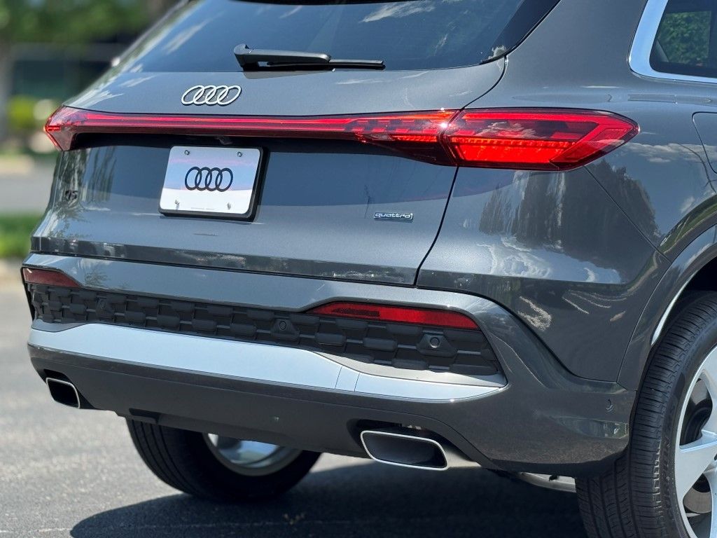 Thumbnail: 2025 Audi Q5 - 5