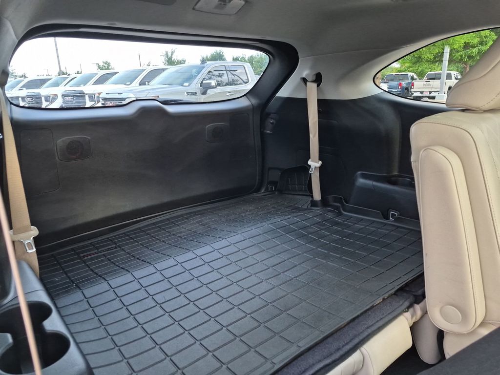 Used Car 2022 Toyota Highlander  Platinum For Sale Under $40,000 In Austin, Texas