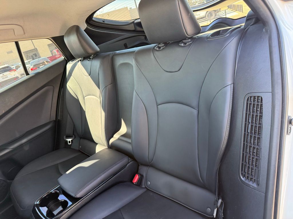 Thumbnail: 2018 Toyota Prius Prime - 20