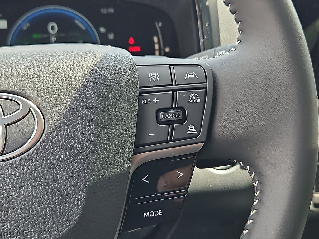 Thumbnail: 2025 Toyota Camry - 21