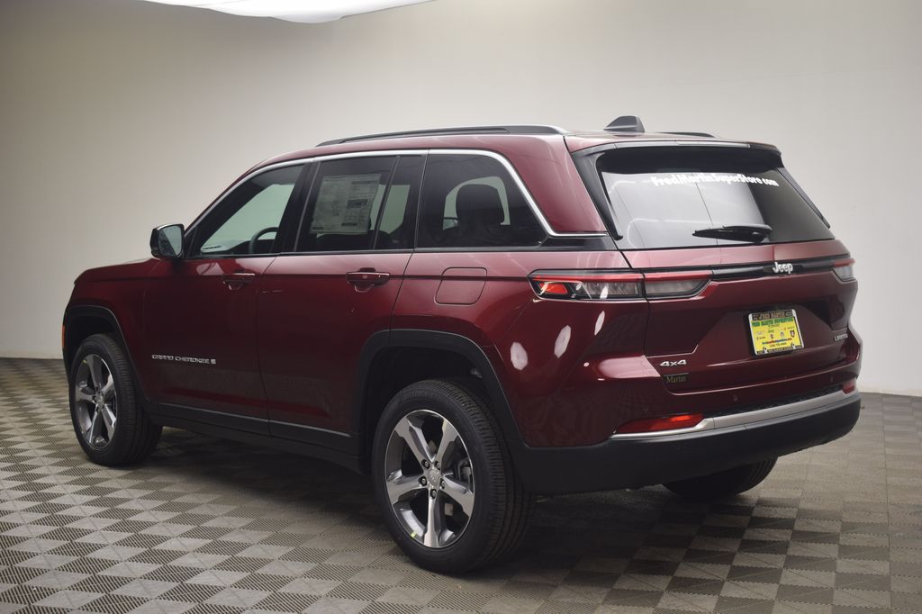 new 2026 Jeep Grand Cherokee car, priced at $37,890